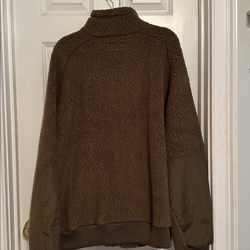 Filson Women's Brown Teddy Jacket - Picture 7 of 7